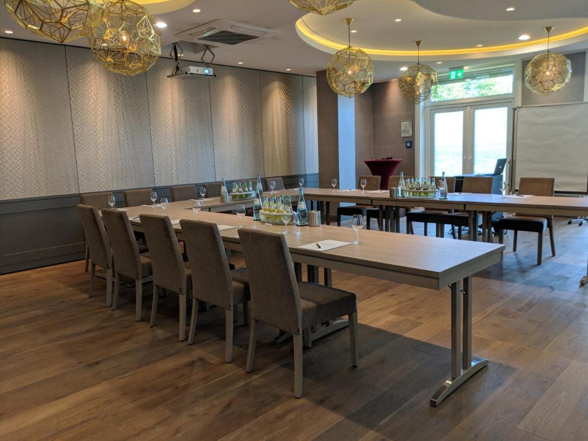Hotel Schmachtendorf Oberhausen  Bagian luar foto